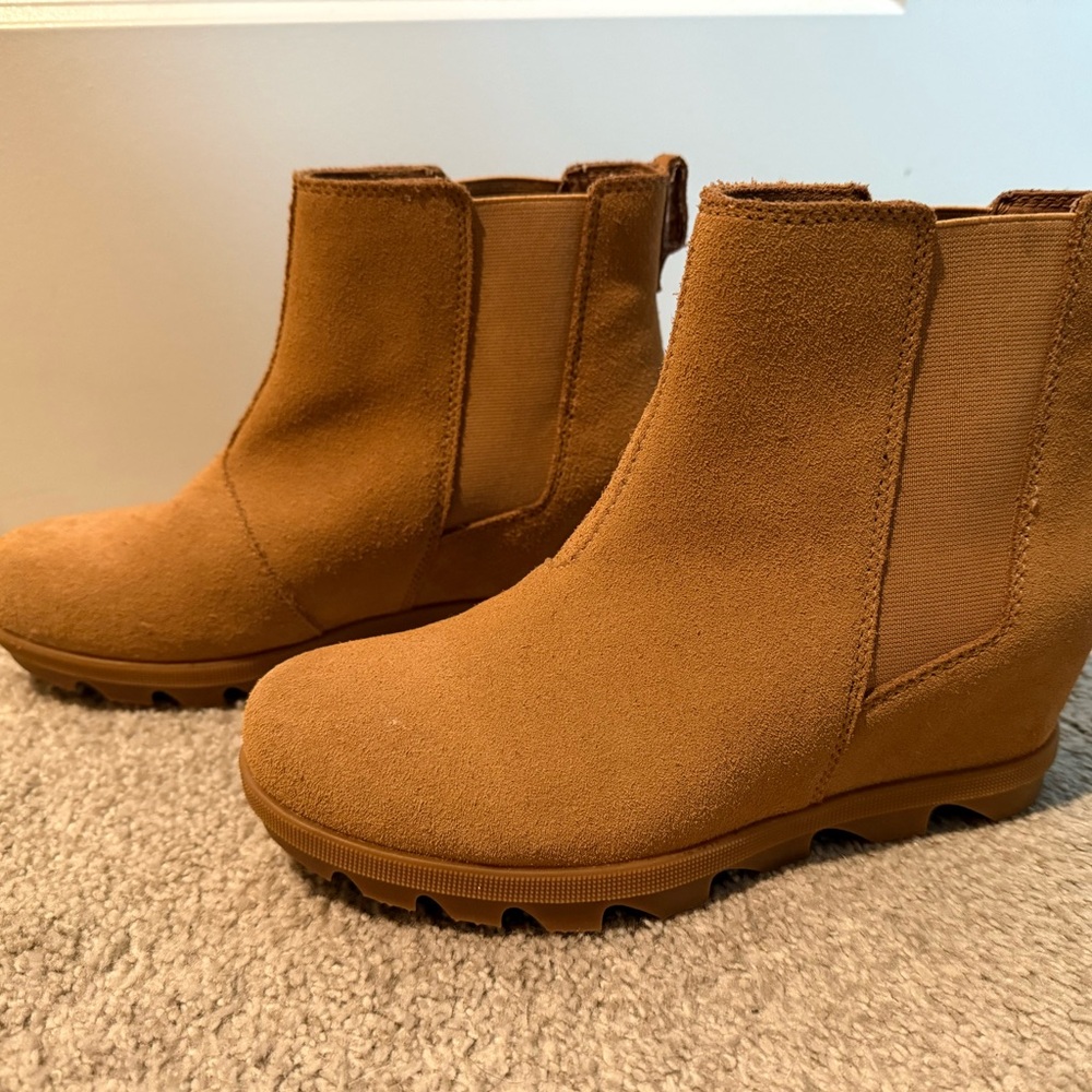 Women’s Joan of Arctic Wedge II Zip Bootie
